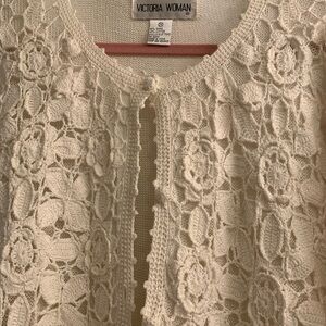 Victoria Woman Elegant Cream Crocheted Cardigan
